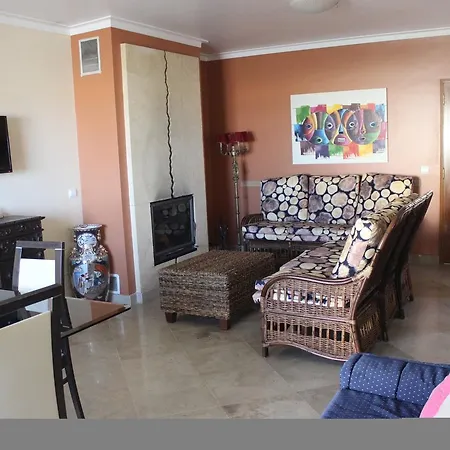 Holiday Rua Das Berlangas * São Bernardino